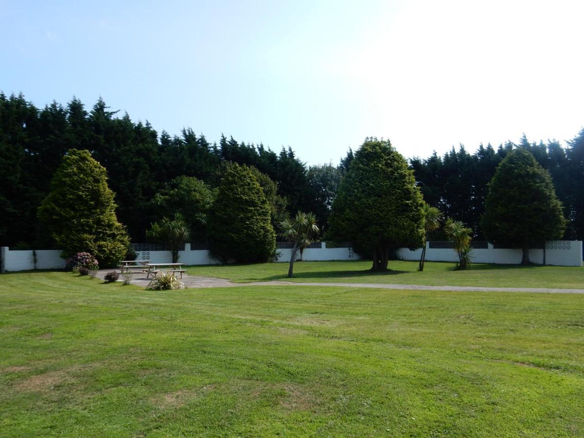 Dartmouth Chalet Holidays Экстерьер фото
